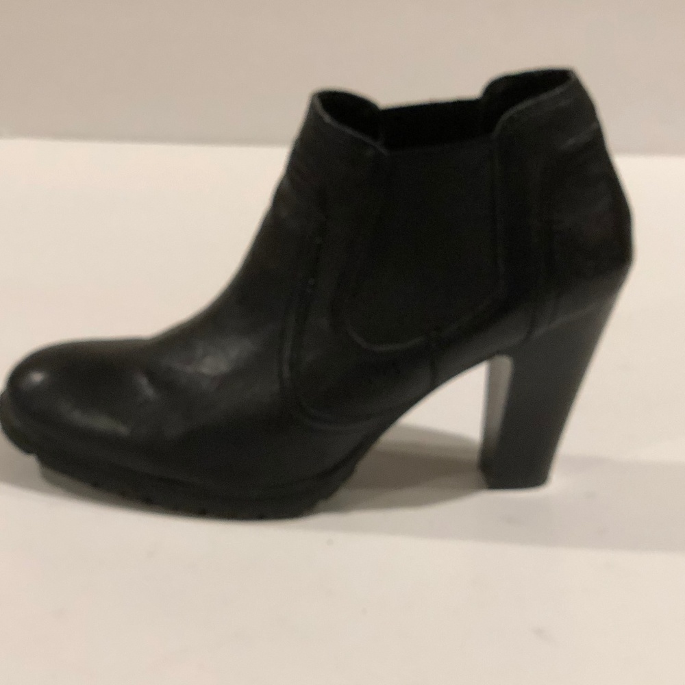 Born Concept, Size 9, Black Leather Ankle Boot